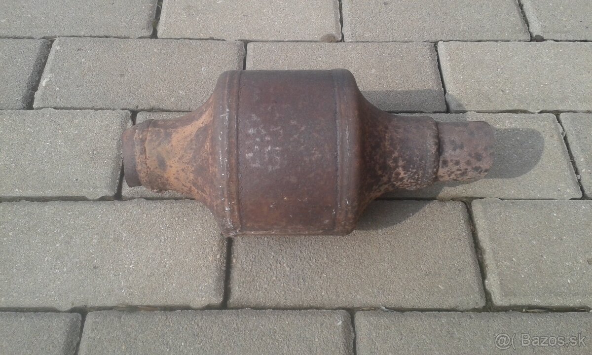 Tapacíry,rohož kufra,puklice a iné diely-Škoda Fabia1 - 16