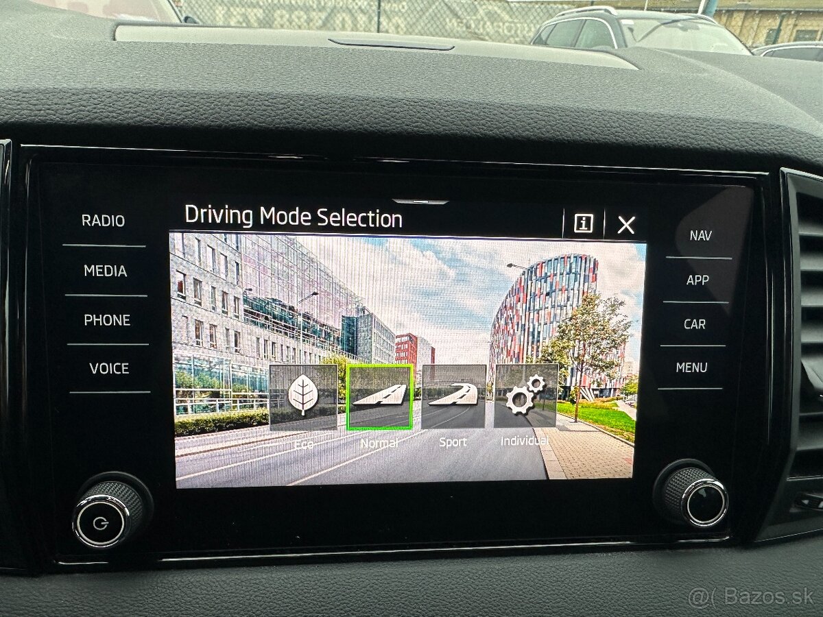 Skoda karoq Sportline 1.5tsi-DSG-2021-178tis km- - 16