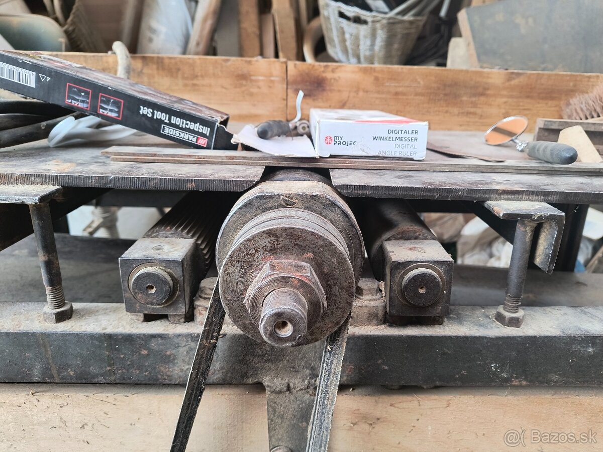 hoblovačka,dlabačka,pásovka,sverák,stôl - 16