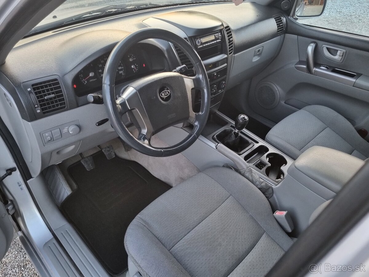 KIA SORENTO 2,5CRDi 4x4 - 16