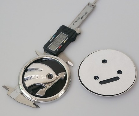 Emblem, logo - znak na kapotu / kufor - 16