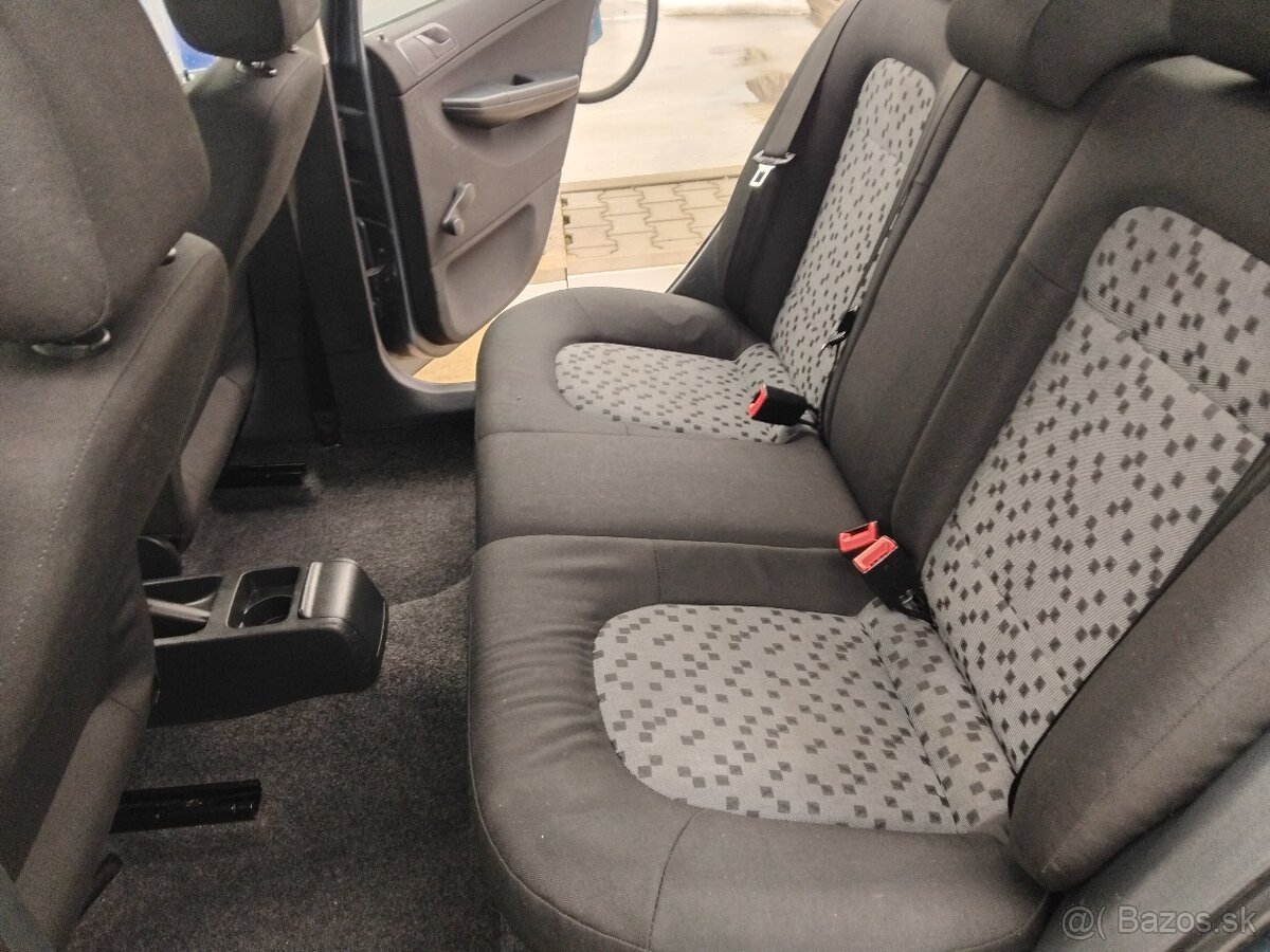 Škoda Fabia 1.2 - 16