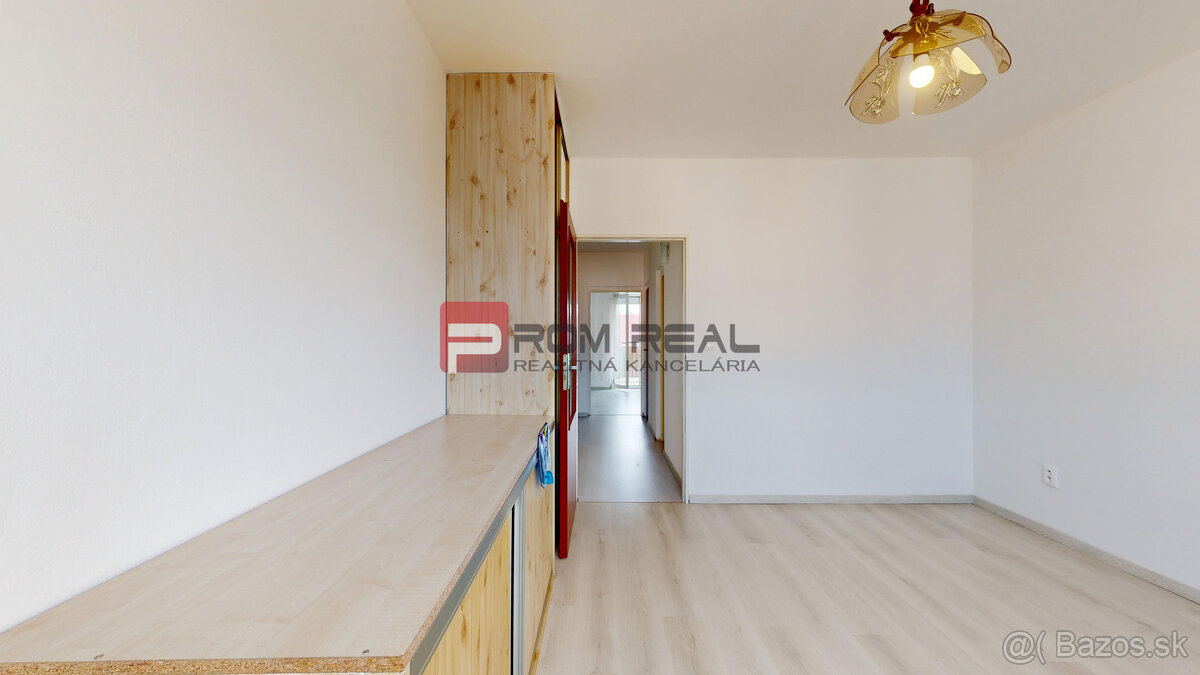 PREDAJ 4 izbový byt 2 balkóny - 16