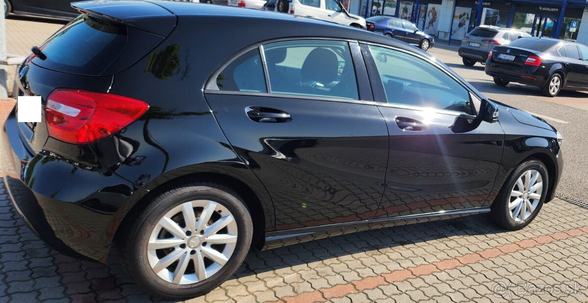 MERCEDES-A HATCHBACK - 16