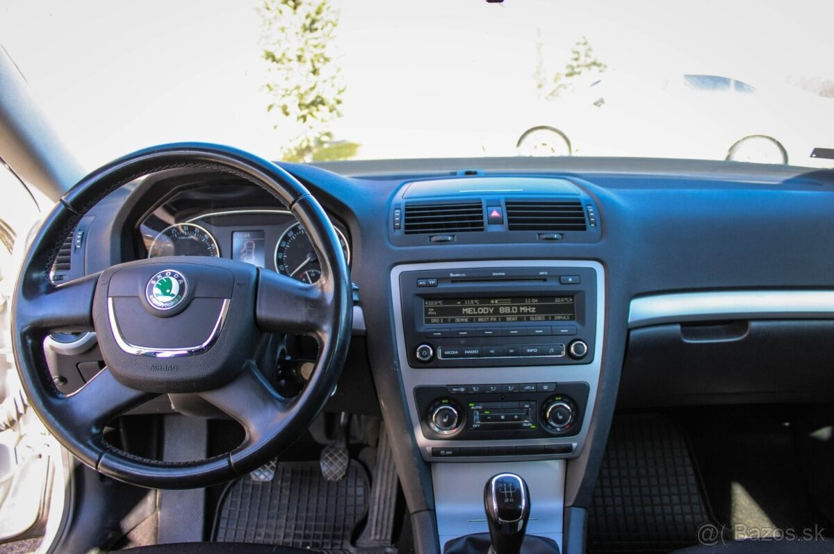 Škoda Octavia Combi 1.6 TDI CR DPF Classic - 16