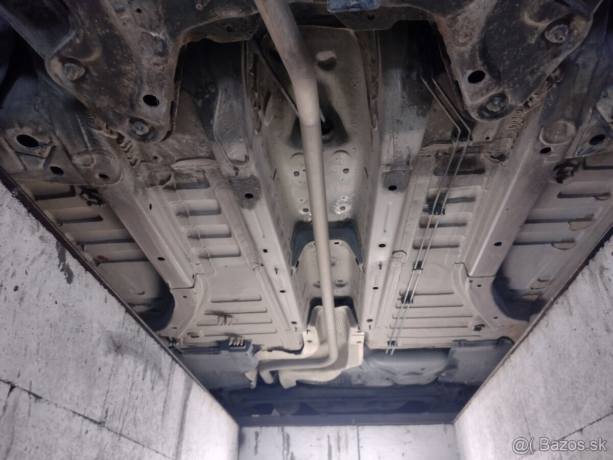 Citroen C3 rok 2004 Nová STK-EK - 16