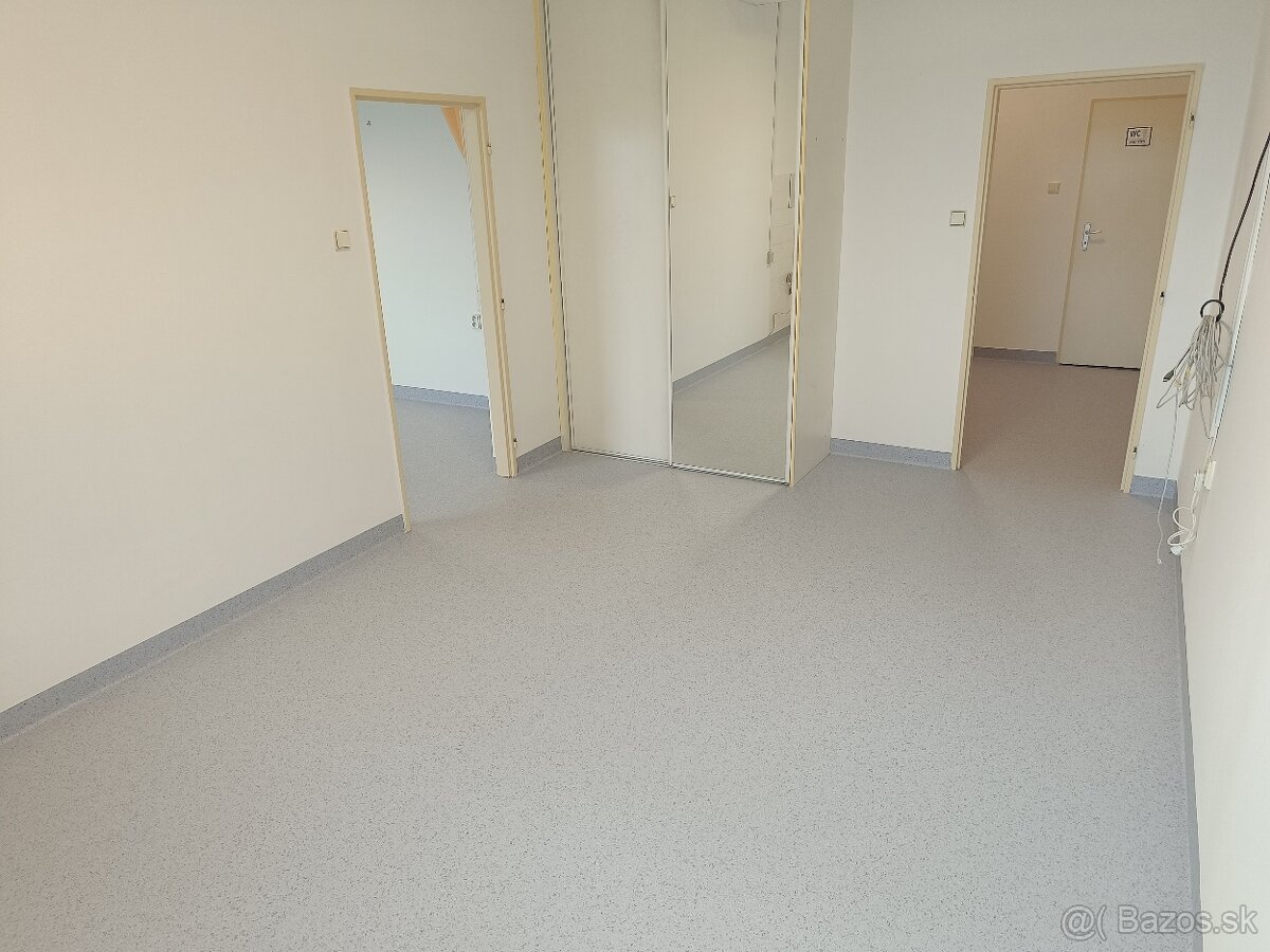 Podlaha, dvere, schody - 16