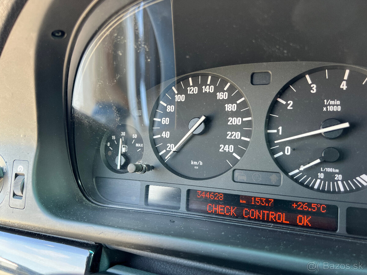 Predám BMW E39 520i touring v sériovom stave - 16