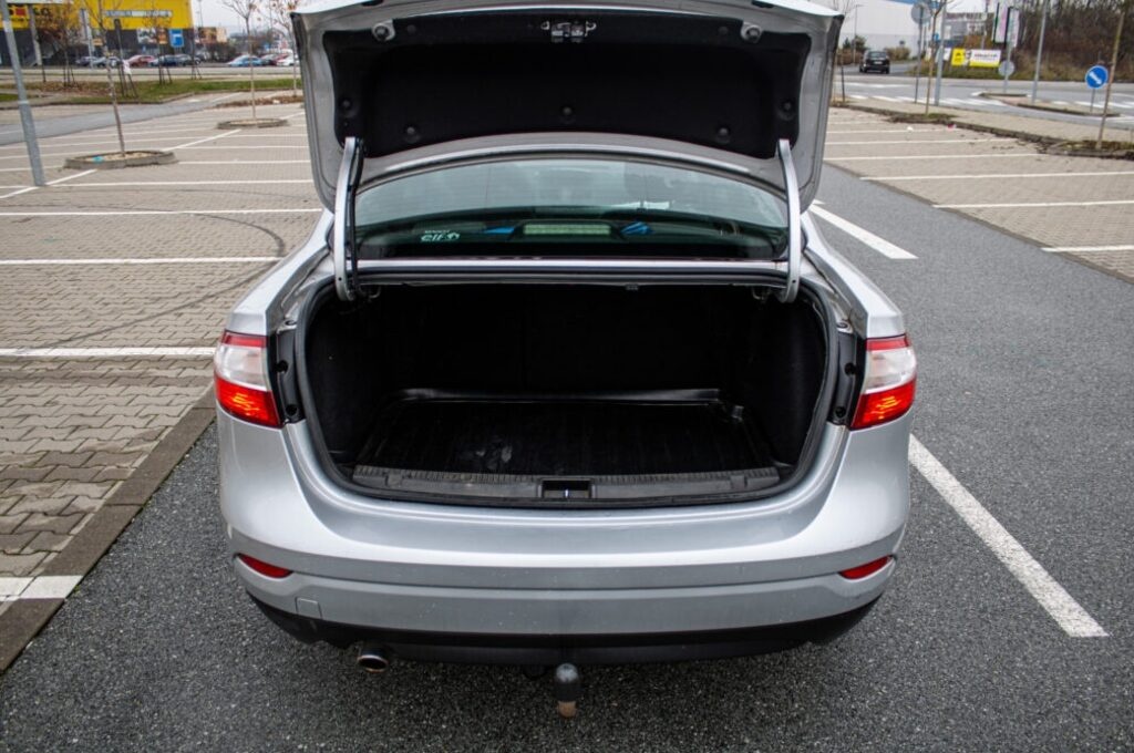 Renault Fluence 1.6 16V 81kW MT/5 - 1. majiteľ - 16