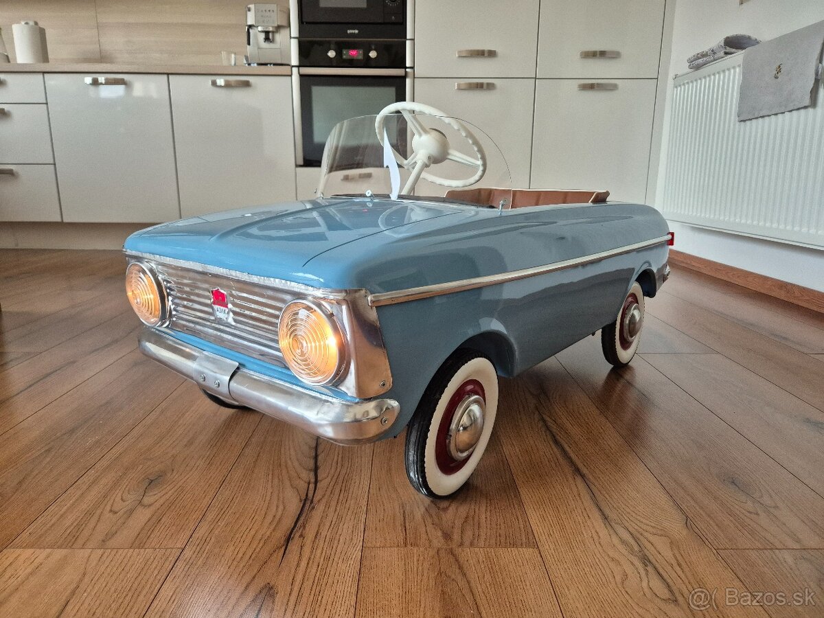 Šlapacie autíčko moskvič - 16