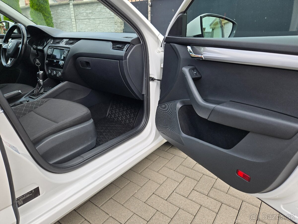 ŠKODA OCTAVIA Combi 2017 - 16