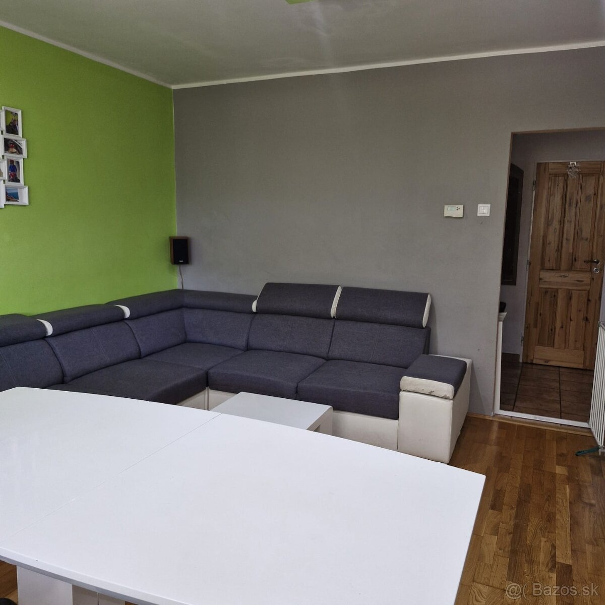 Predáme 3-izbový byt s balkónom, garážou a záhradkou v P.B. - 16