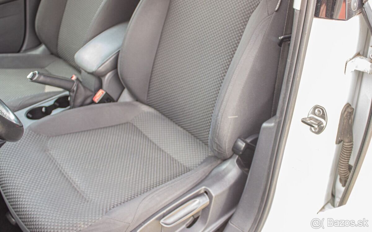Volkswagen Jetta 1.6 TDI Comfortline - 16