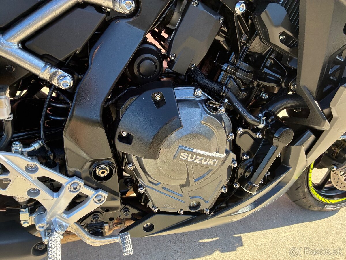 Suzuki GSX8R - 16