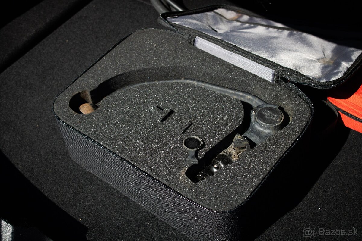 Tesla 3 Long Range, Premium Sound, Ťažné, Deep Blue Met, DPH - 16