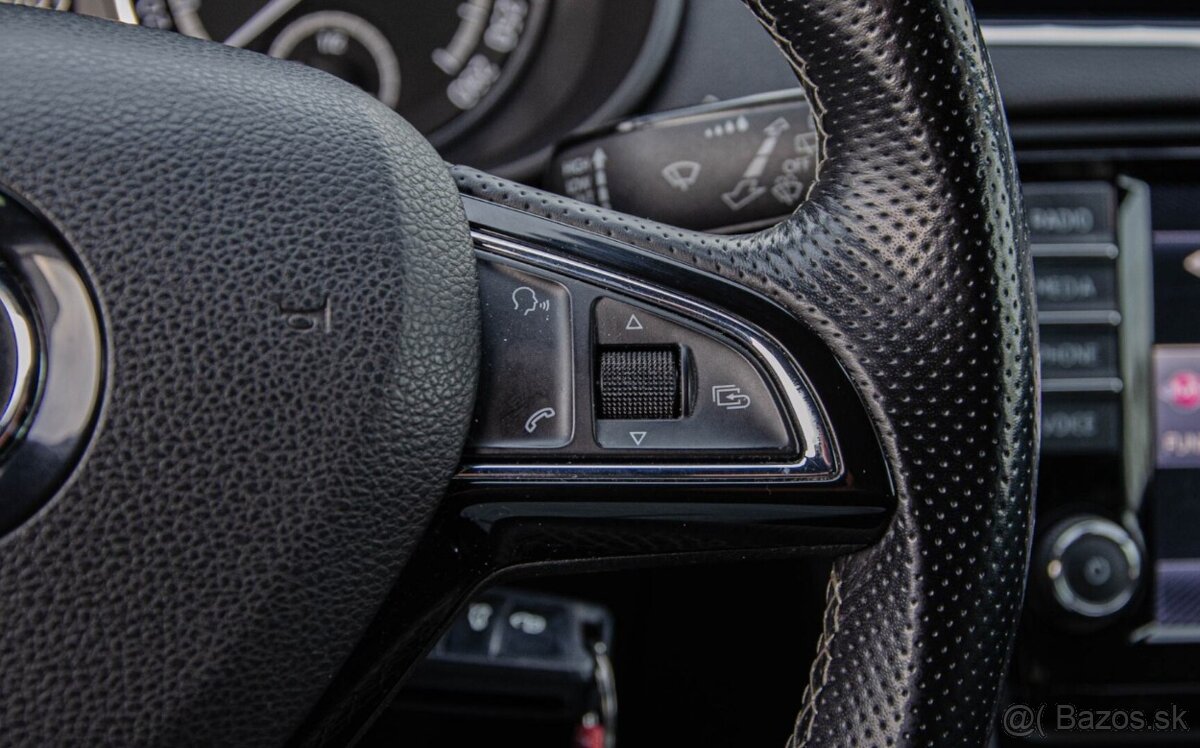 Škoda Octavia Combi 2.0 TDI RS - 16