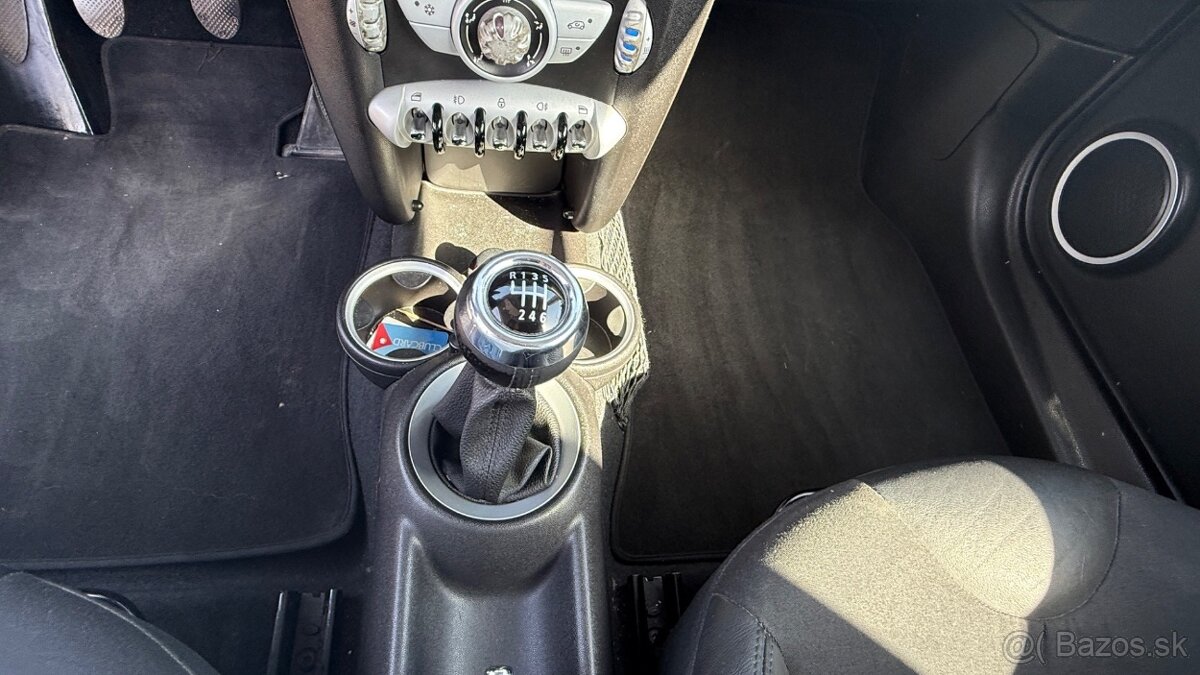 Mini Cooper 1,6 16V - 16