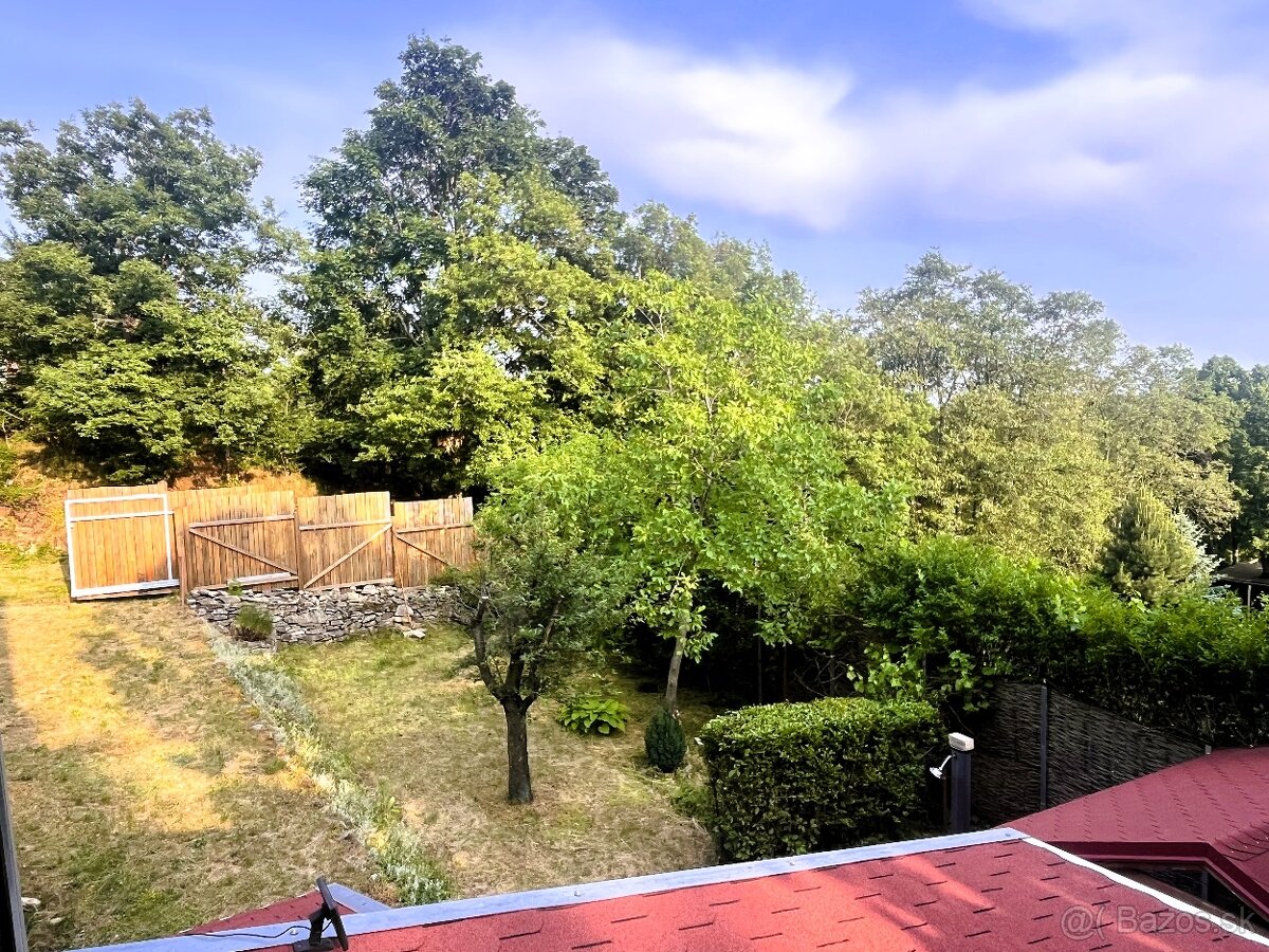 Predám chatu so záhradou 458m2 na Ohňavach pri Modre. - 16