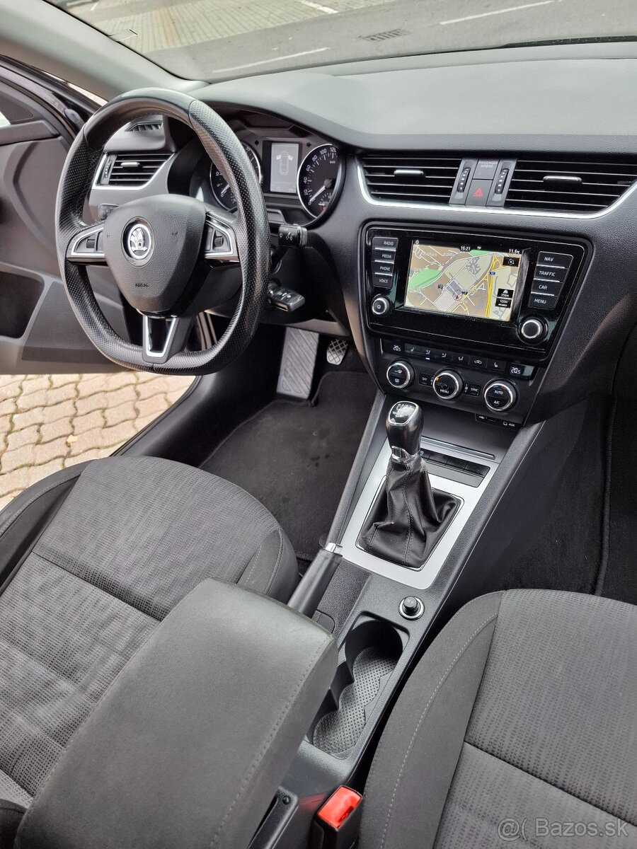ŠKODA OCTAVIA III - 16