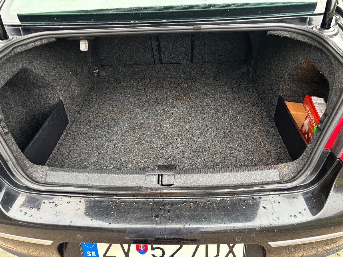 Volkswagen Passat b6 2.0 TDI - 16