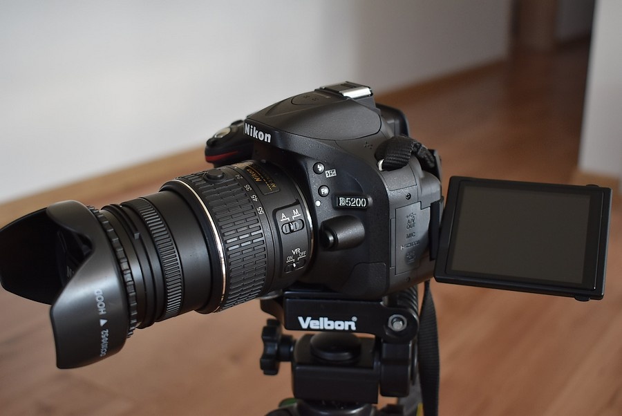 Nikon D5200 s VR objektivom 18 - 55 AF-s 9 tisiic zaberov - 16