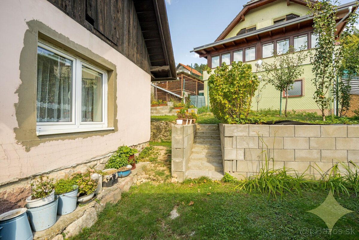 Pokoj vidieka, výhody mesta – Rodinný dom v Novej Bani na pr - 16