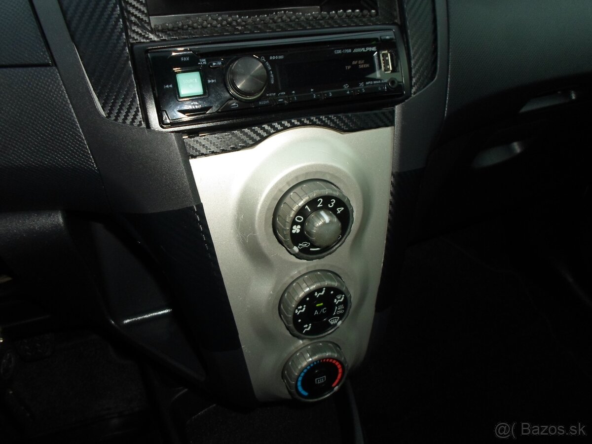 Toyota Yaris 1.3 VVT-I Terra 64kW klima - 16