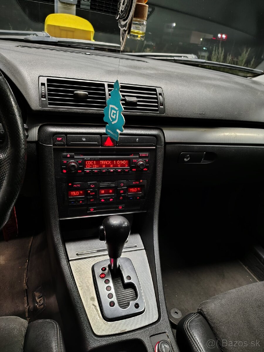 Audi A4 B6 Avant - 16