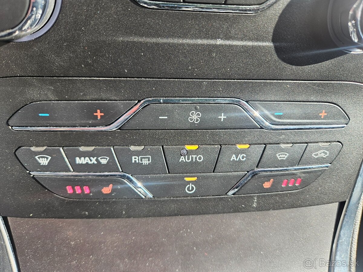 Ford S-Max 2.0 TDCi Duratorq 180 Titanium A/T - 16