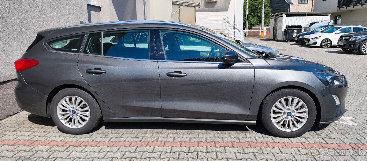 Ford Focus Kombi 1.5 TDCi EcoBlue Titanium A/T 8 - 16
