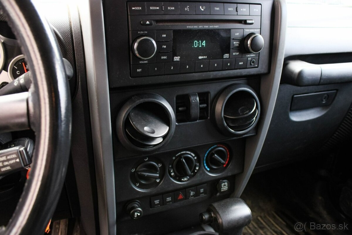 Jeep Wrangler 2.8 CRD Sport A/T - 16