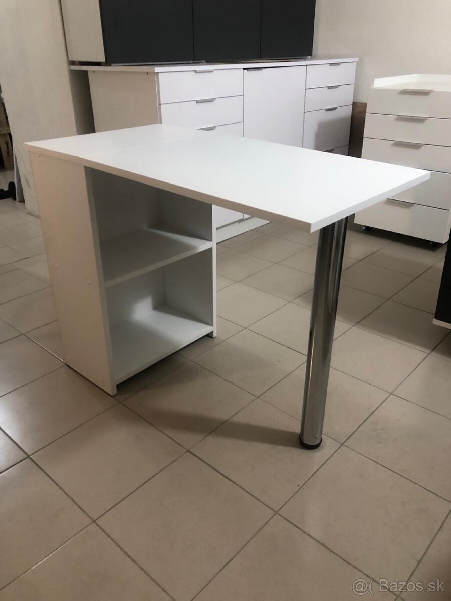 Manikérsky stôl . - 16