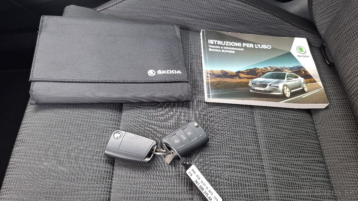 ŠKODA SUPERB COMBI 2.0 TDI.DSG - 16