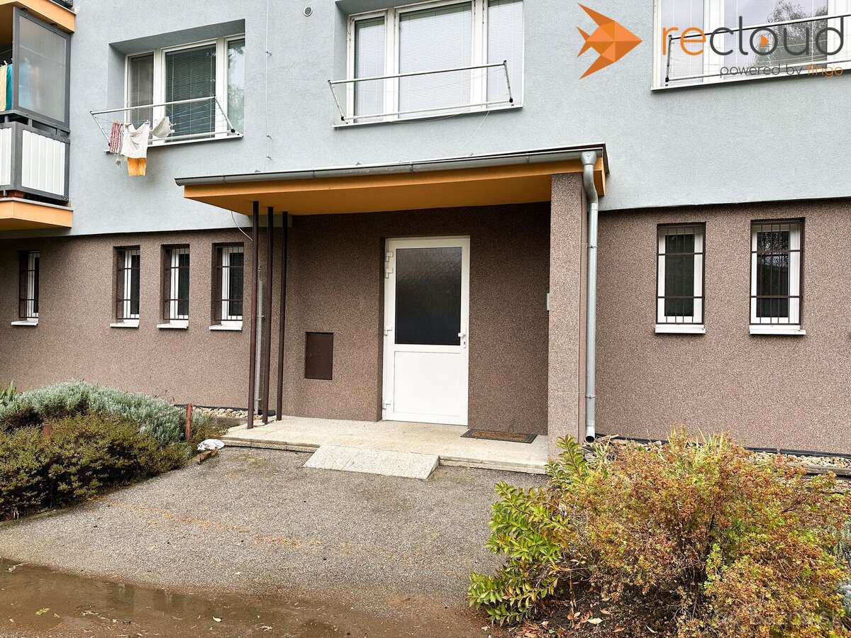 1 izbový byt po rekonštrukcii so zariadením v meste Rimavská - 16