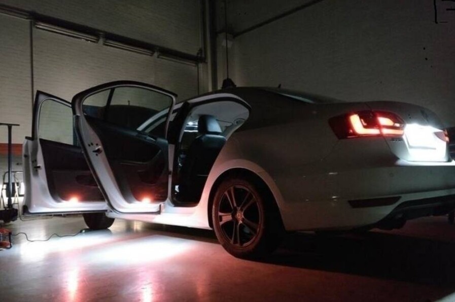 VAROVNE LED OSVETLENIE DO DVERI - 16