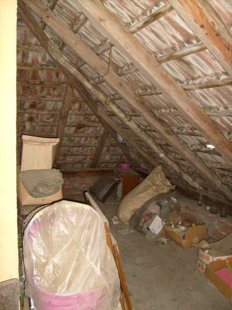 Na predaj Rodinný dom 4+1i + pozemok 1 327 m2 - 16