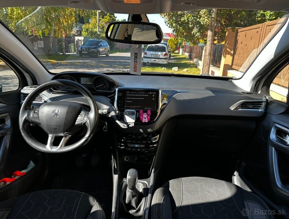 Peugeot 2008 1.2 PureTech Style - 16