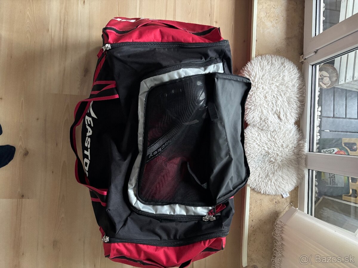 Predam hokejovu vystroj - 16