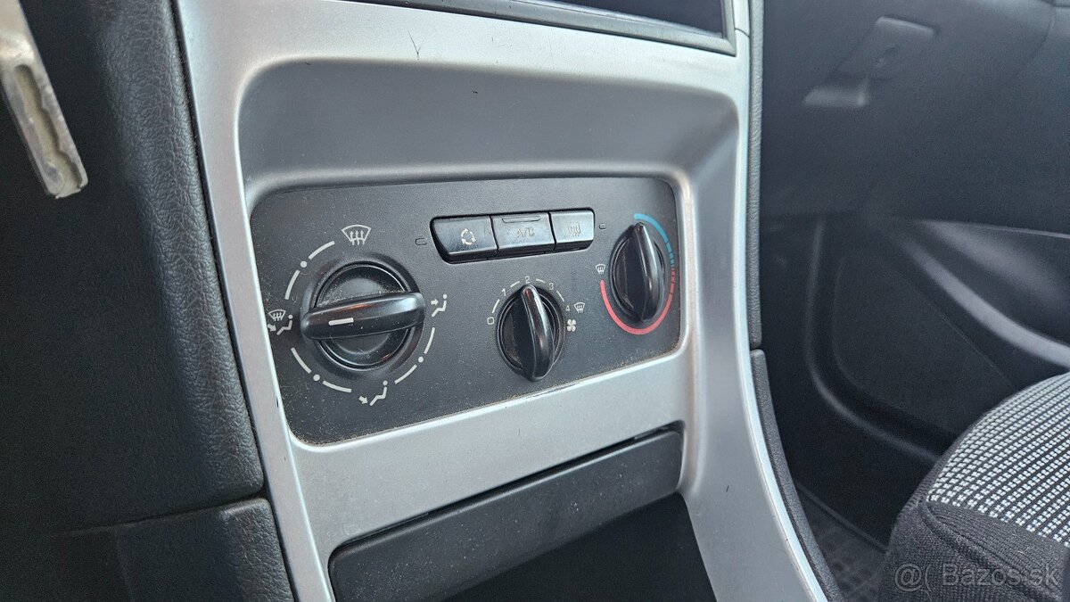 Peugeot 308 1.4 - 16