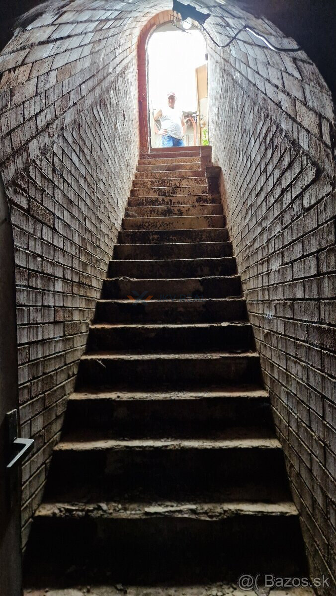 Rodinný dom 4-izbový Jarok - 16