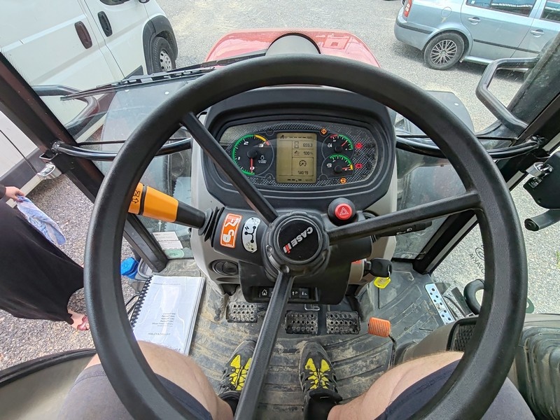 Case IH Farmall 100C HI-LO HD - Kolesový traktor - 16