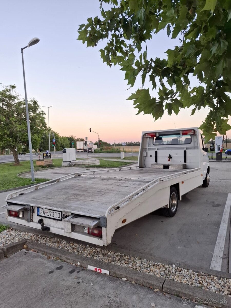 Predam Mercedes-Benz odťahove vozidlo - 16