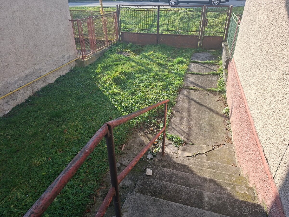 Rodinný dom Trenčianske Jastrabie 2464 m2 - 16