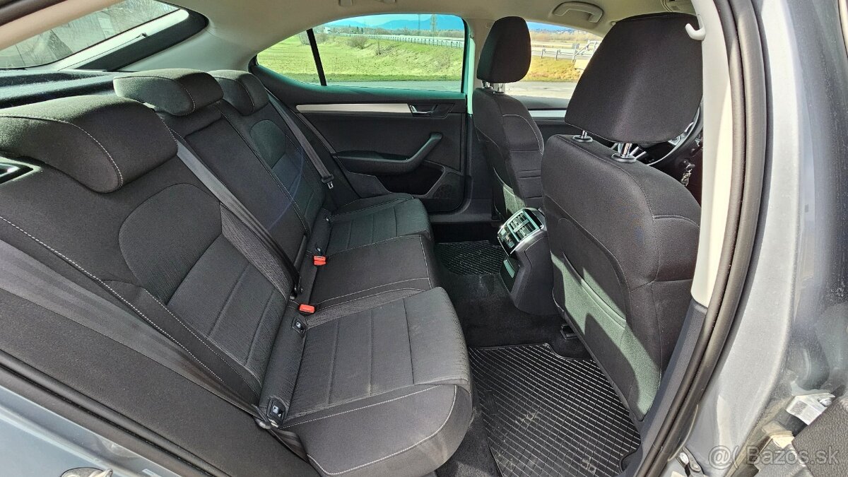 Škoda Superb 1.6 TDI Ambition DSG 2017 - 16
