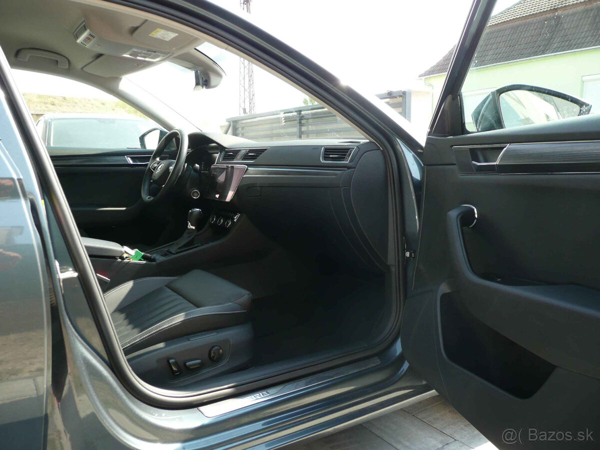 Škoda Superb Combi 2.0 TDI SCR Premium 4x4 DSG - 16
