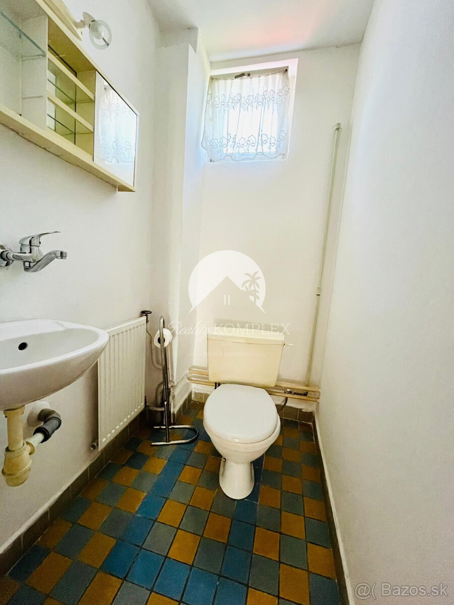 Reality KOMPLEX s.r.o. Vám ponúka na predaj priestranný 4-iz - 16