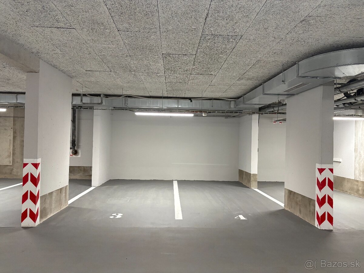 Priestranný 3i byt s balkónom a kobkou - Radvaň - 16