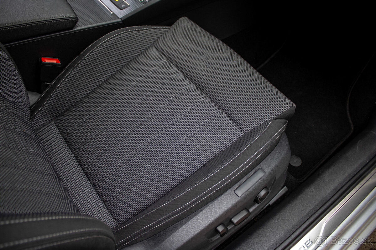 Škoda Superb Combi 2.0TDI DSG automat - 16