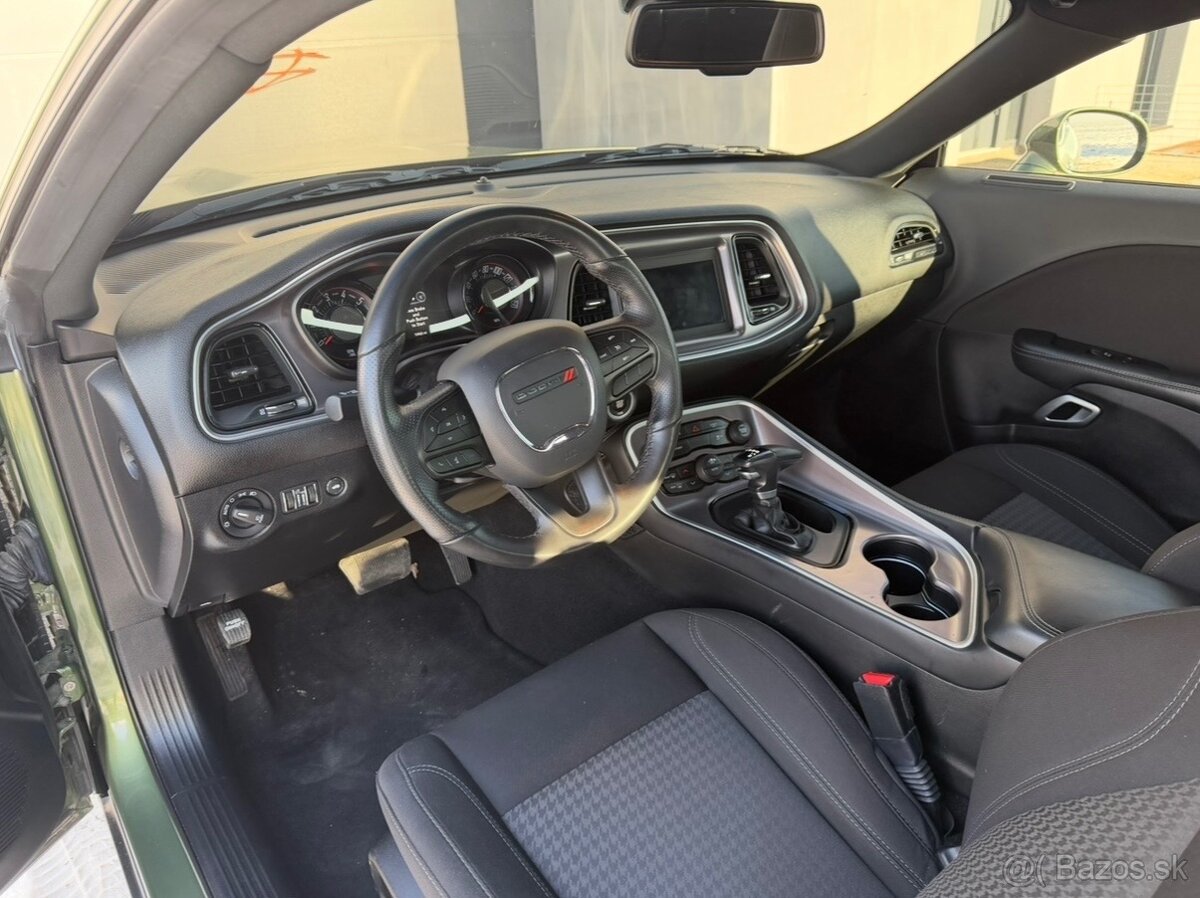 Dodge Challenger 2021r 3.6 SXT - 16