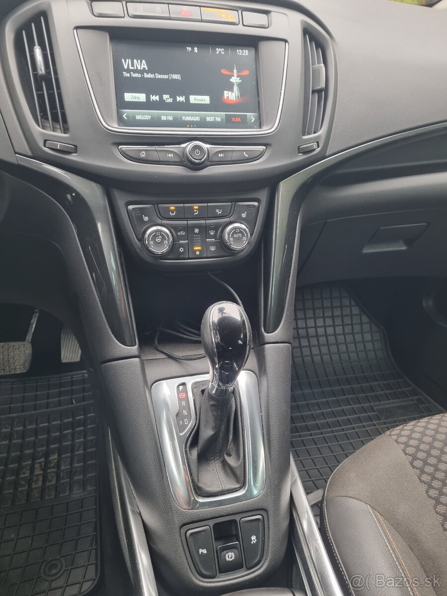 Opel Zafira 2,0 CDI 125kw 6/AT 7miest r. 2018 - 16